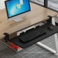 Pince ergonomique personnalisée sur un rack de plate-forme de clavier avec plateau de souris